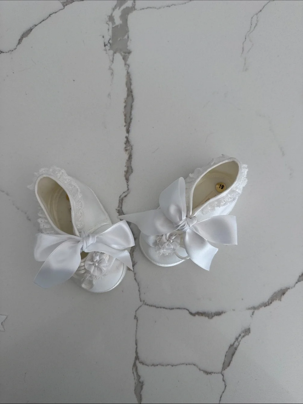 Made in Italy - Classic White Baby Girls Lace Bow Shoes